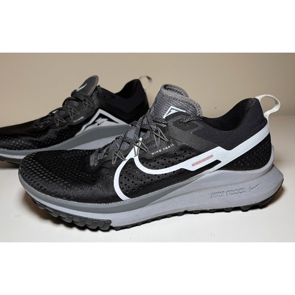Nike Men's React Pegasus Trail 4 Black Dark Grey Sneakers | Size 11